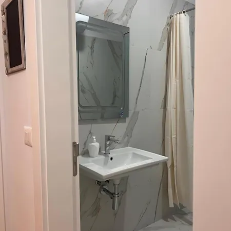 Apartment Rams 1 In Tirana